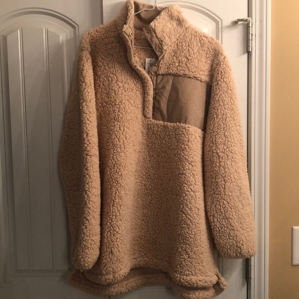 Long sleeve outer lightweight jacket (fleece)